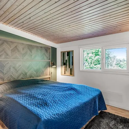 Fatima - 1km From The Sea By Interhome