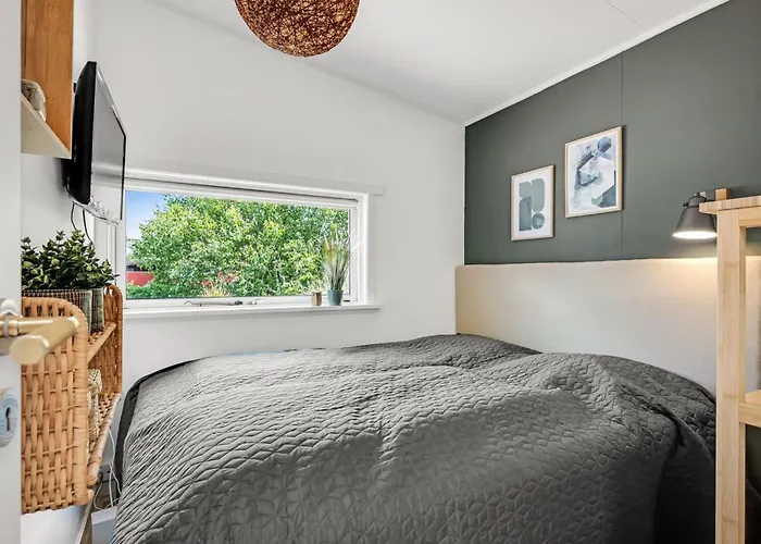 Fatima - 1km From The Sea By Interhome